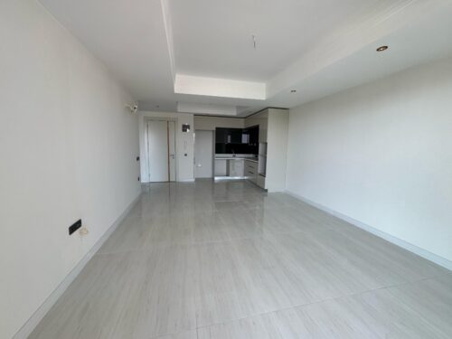 1+1 Apartment in Azura World, Turkler — Spacious 85 m², Just 300 m from the Mediterranean Sea