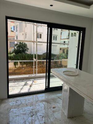 🏡 Spacious 1+1 Apartment with South-Facing in Central Alanya We