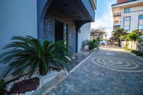 Real Estate in Oba