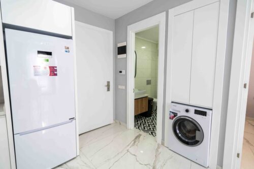 🏡 Stylish 1+1 Apartment in The Yacht, Central Alanya Discover