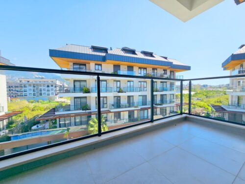 Real Estate in Oba